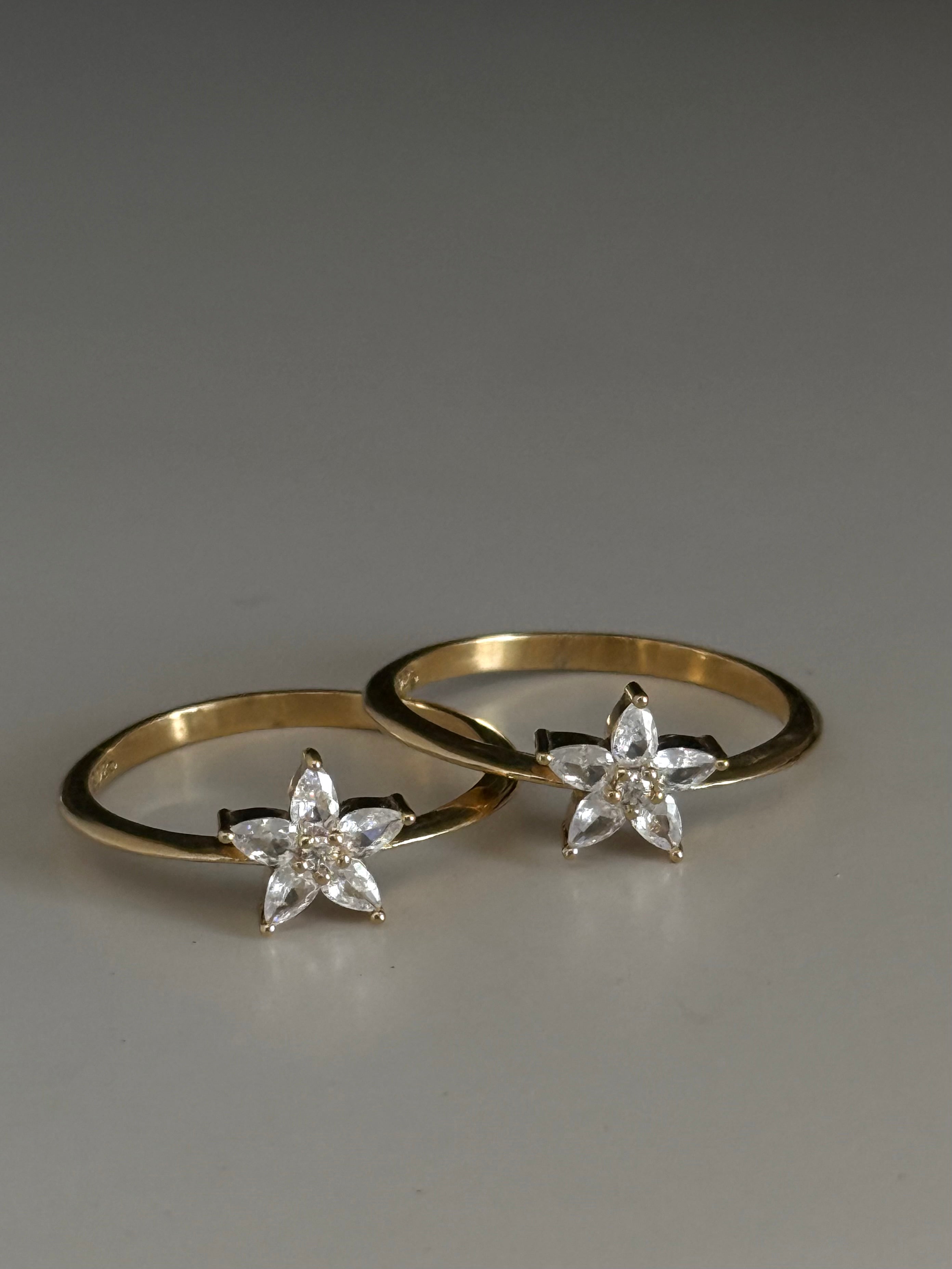 טבעת Alicia פרח