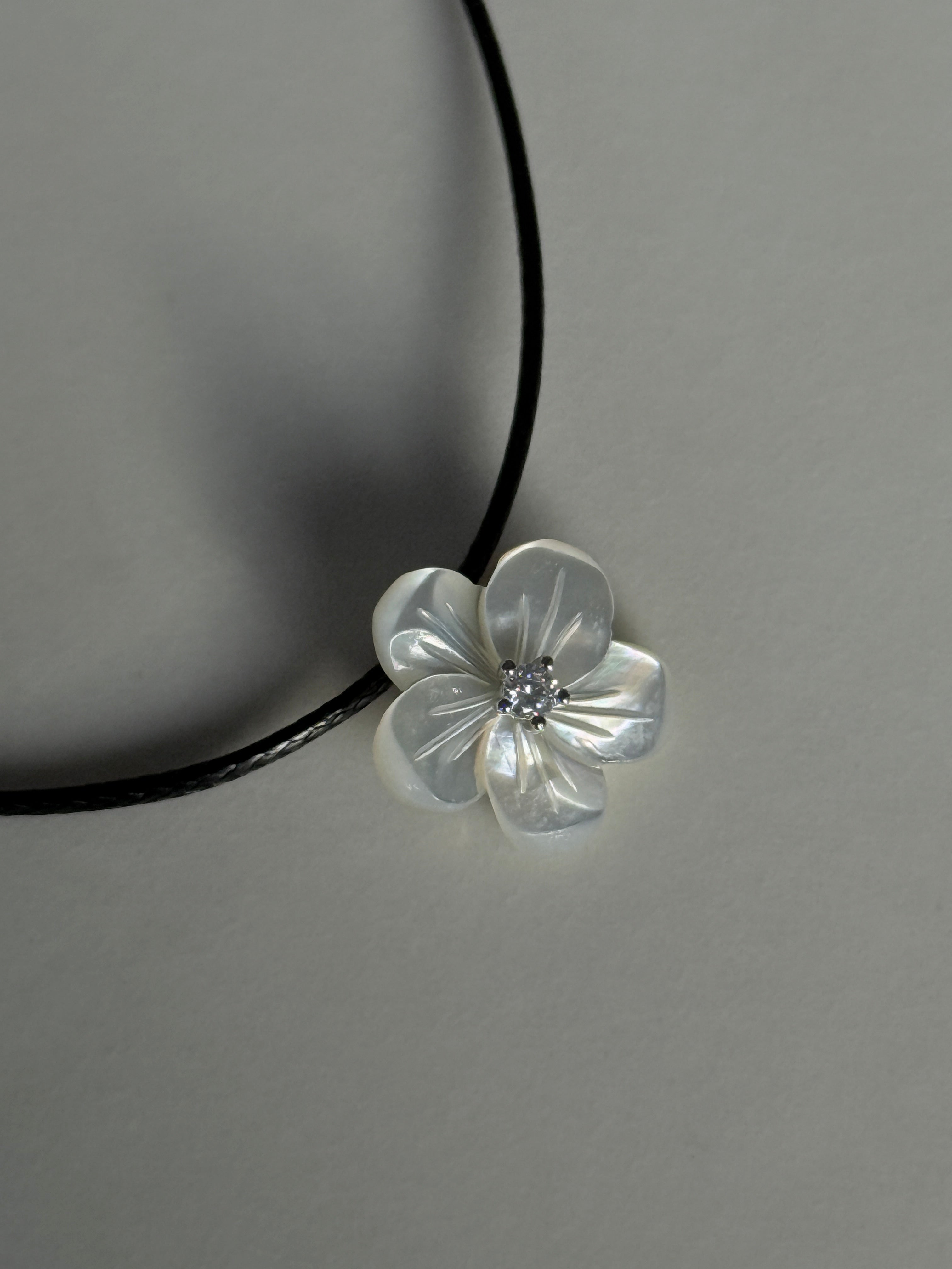 שרשרת Rosalie פרח