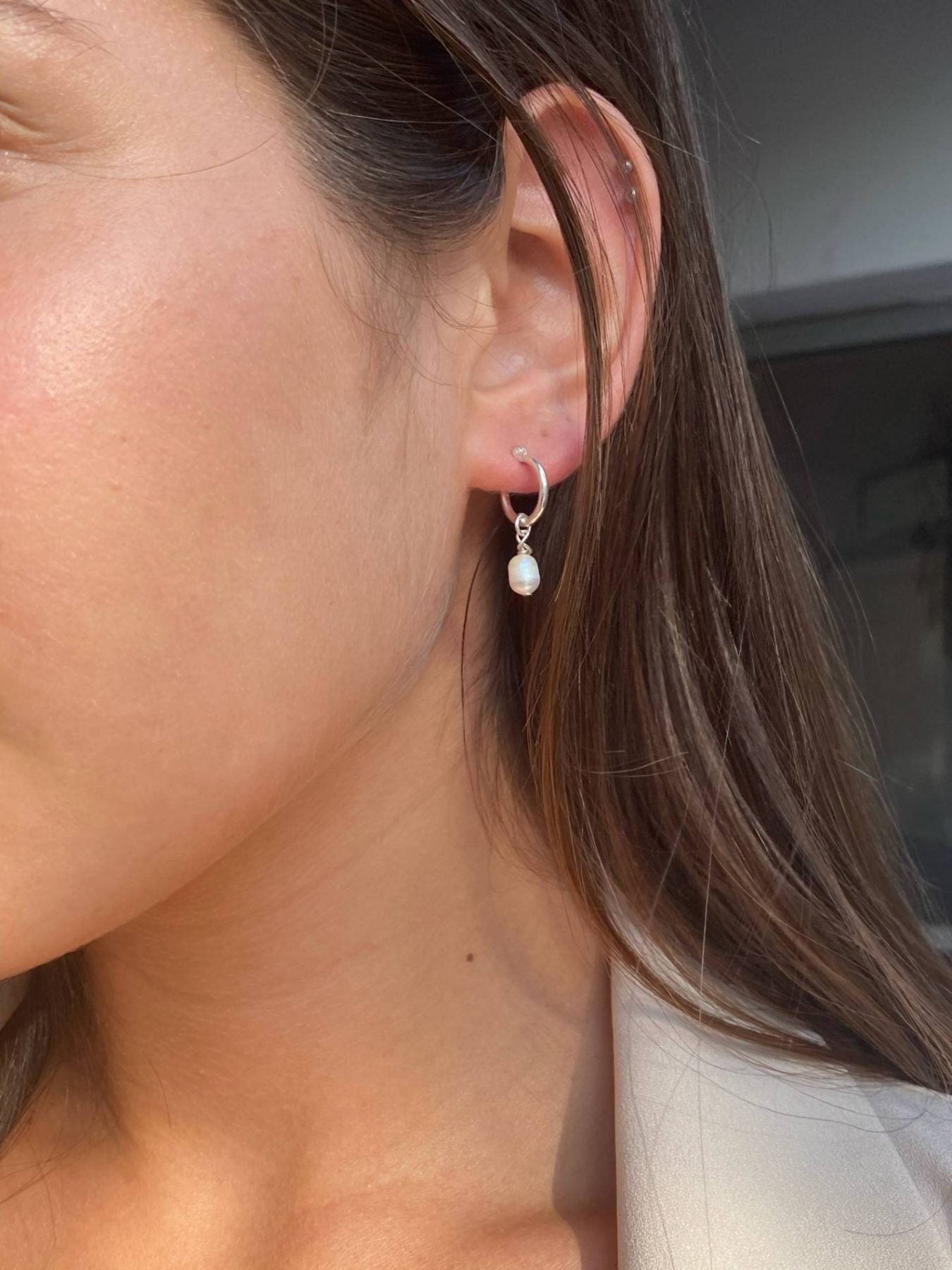 עגילי Small Gypsy Pearl כסף