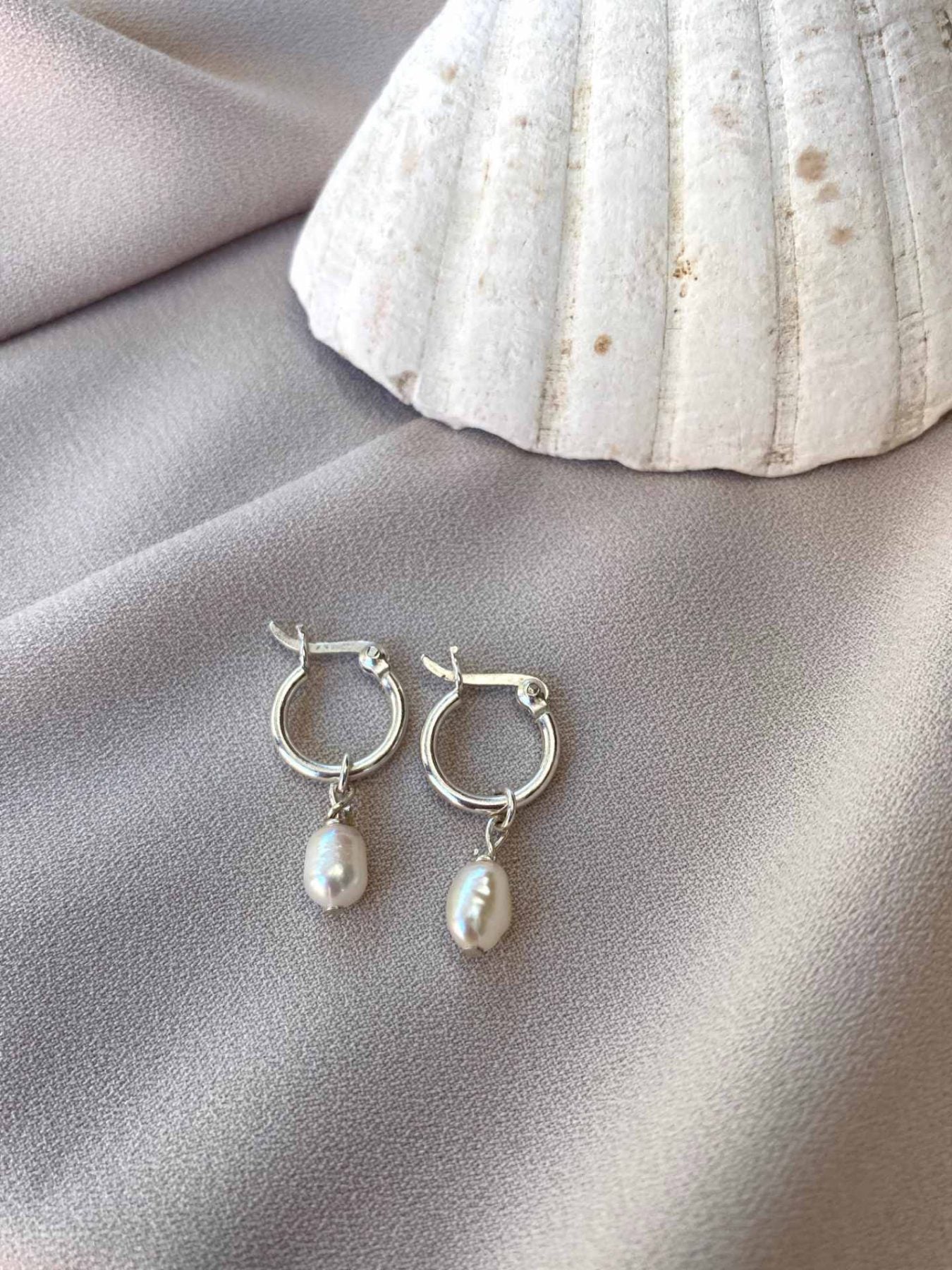 עגילי Small Gypsy Pearl כסף