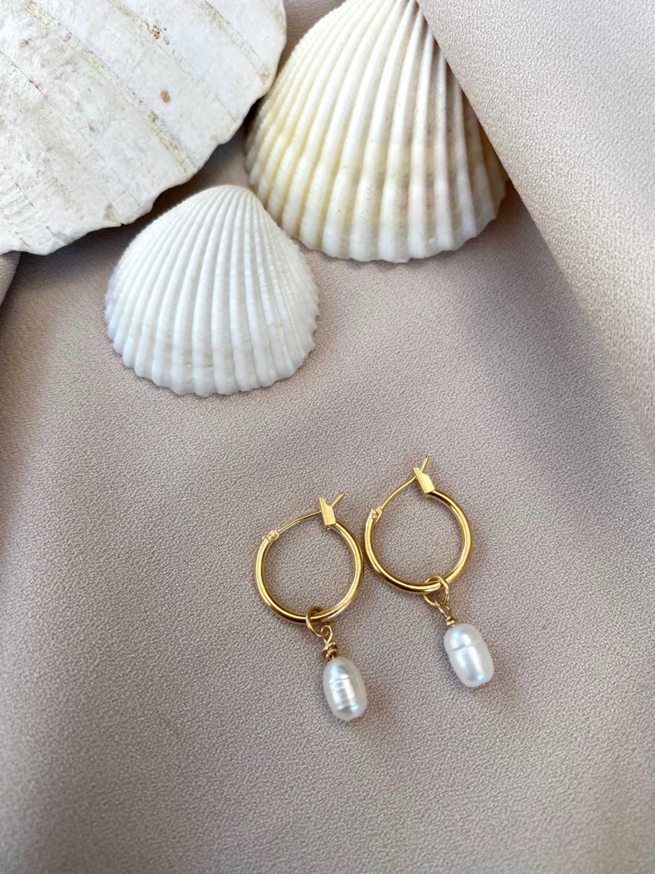 עגילי Small Gypsy Pearl Gold זהב